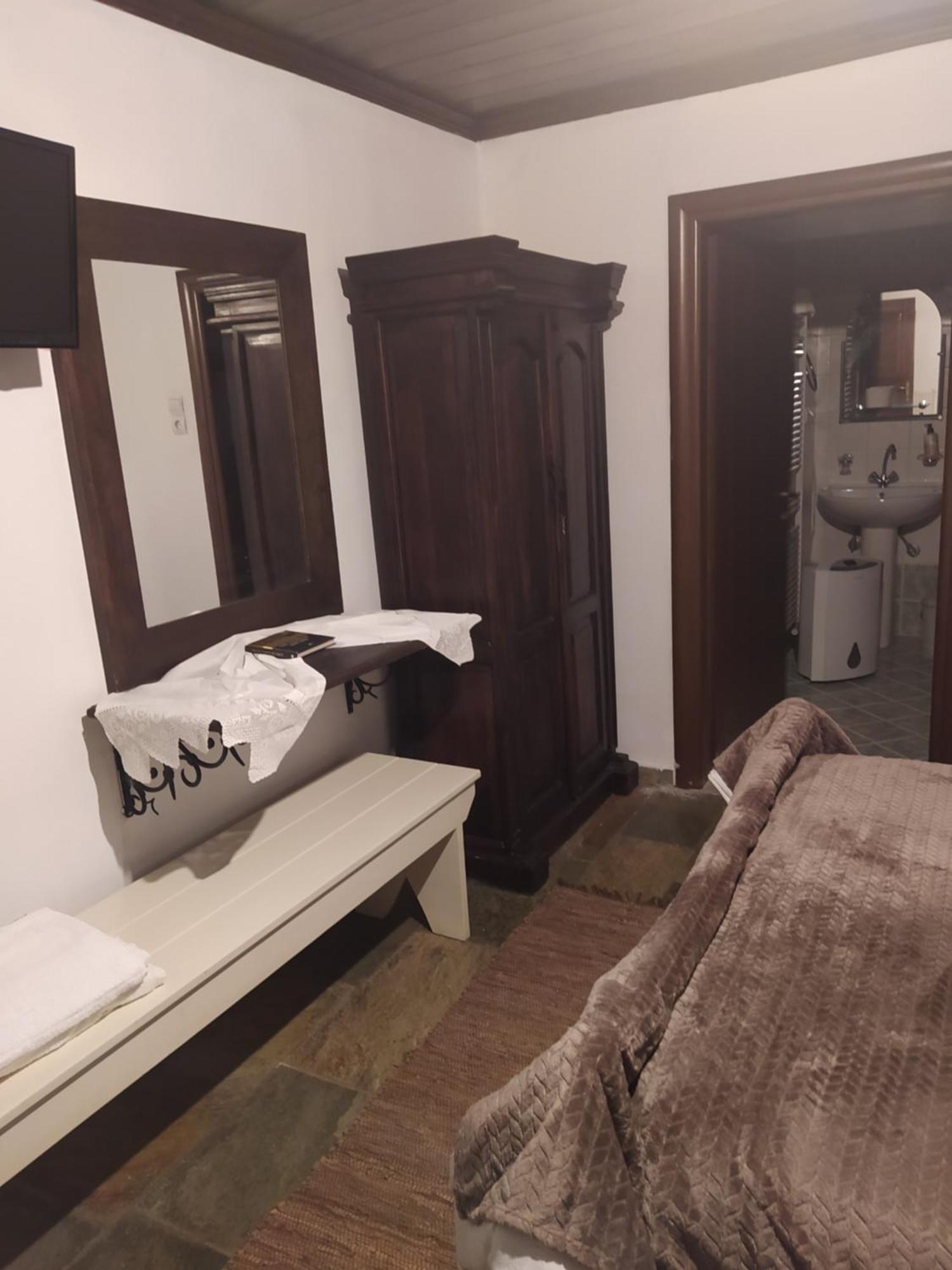 Guesthouse Petrino Pezoula Екстер'єр фото
